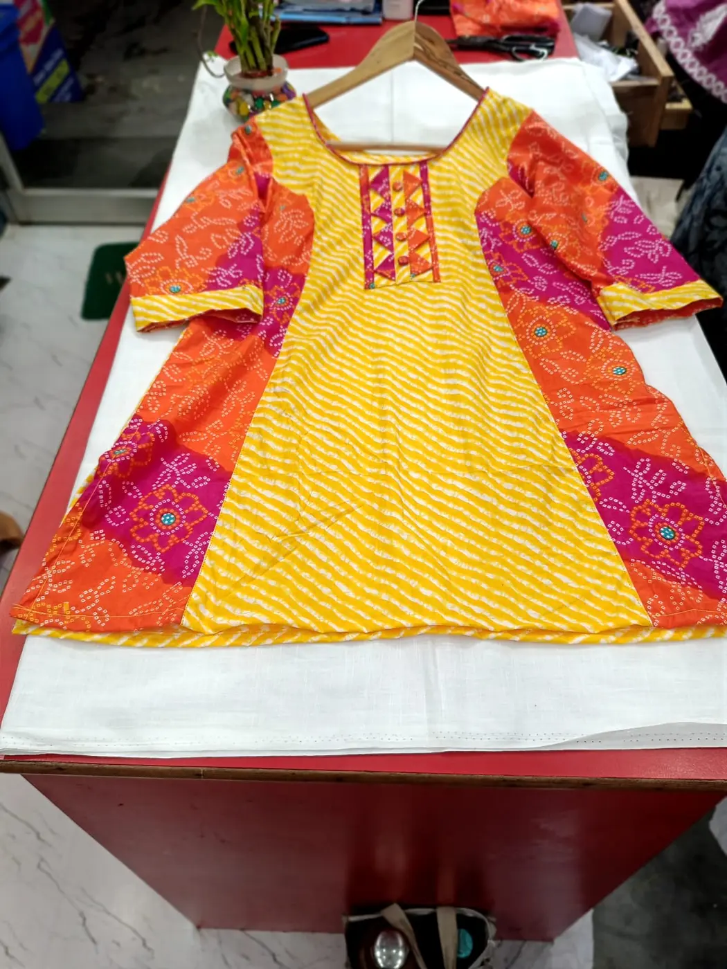 Leheriya & Bandhani Panel Kurti with Dupatta — view 2